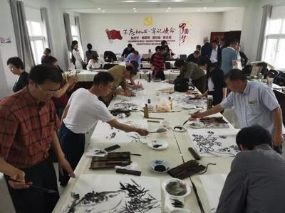 傳統文化助力扶貧攻堅——江蘇、貴州中國畫學會交流展在貴陽開幕